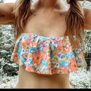 NEW Floral Flounce Ruffle Bikini Top Medium W TAGS